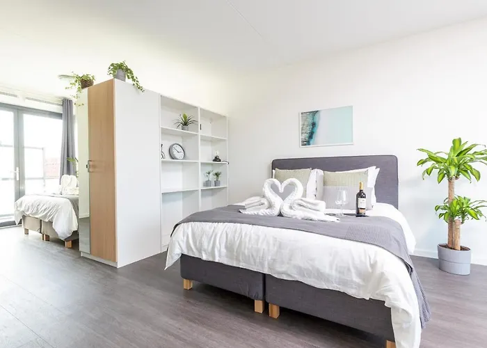 Charming Retreat Cozy Family Apartment-20b Delft