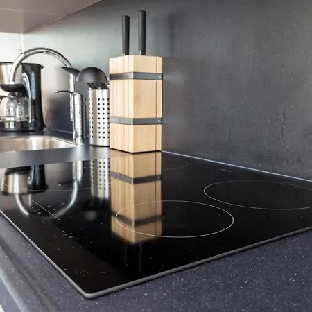 Charming Retreat Cozy Family Apartment-20b